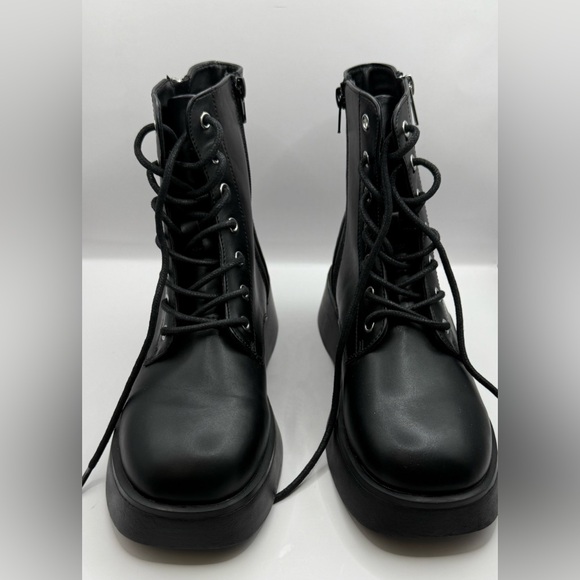Steve Madden Shoes - NWT- Steve Madden Combat Boots- Size 5
